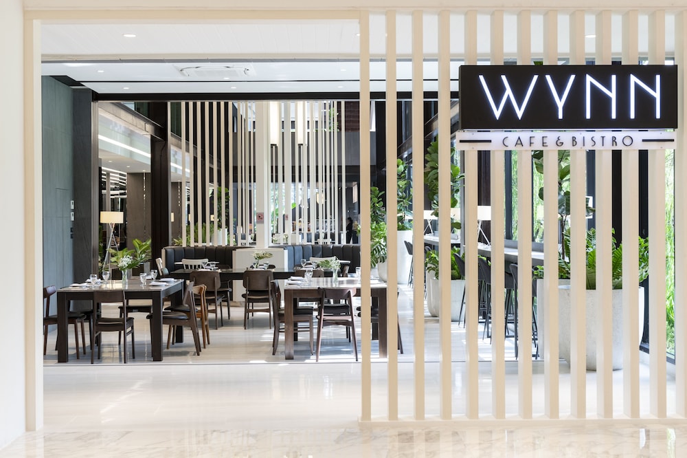 tk palace hotel and convention