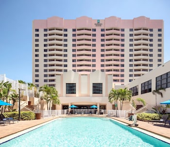 embassy suites by hilton tampa airport westshore