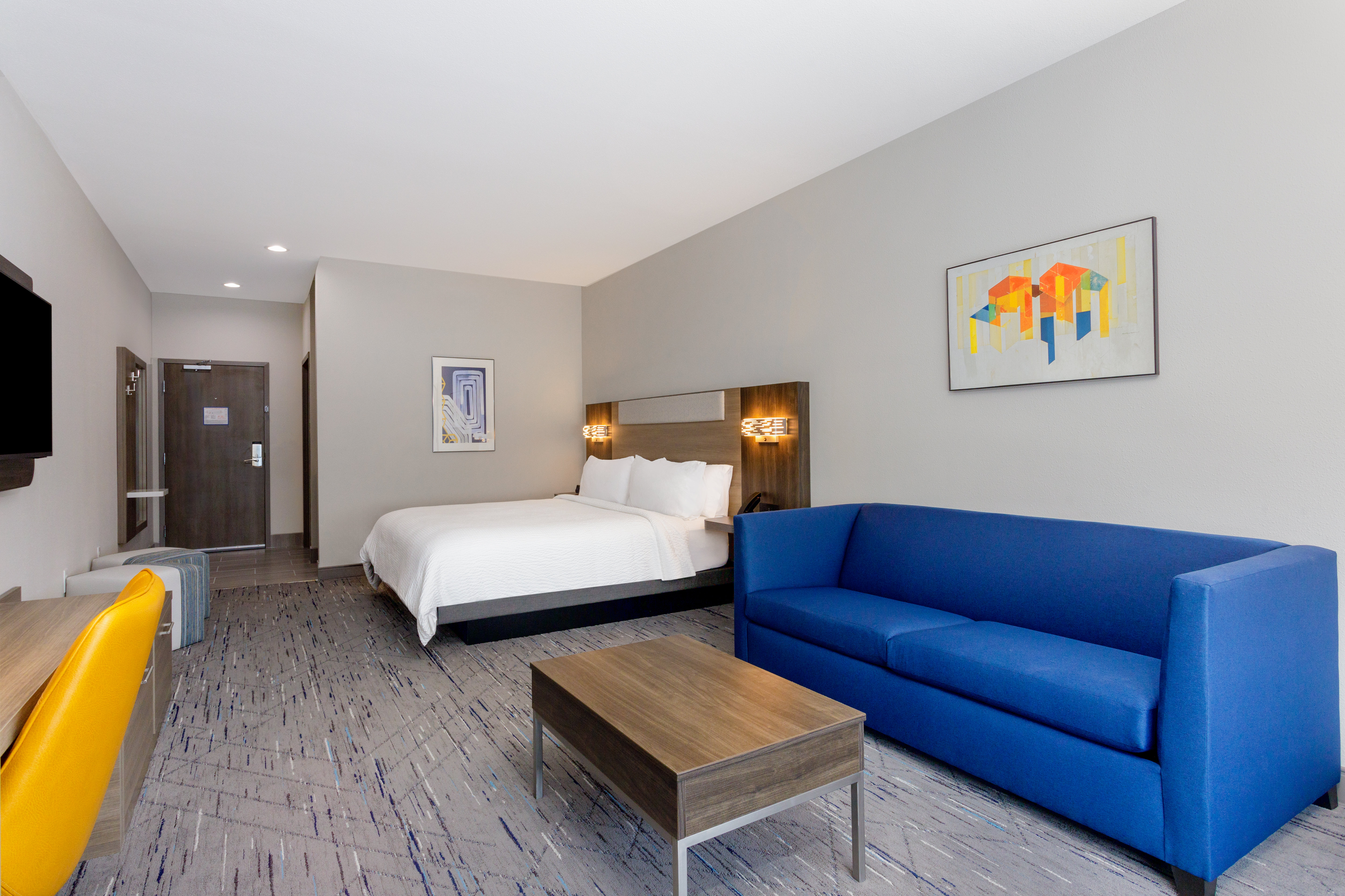 holiday inn express and suites tampa stadium area