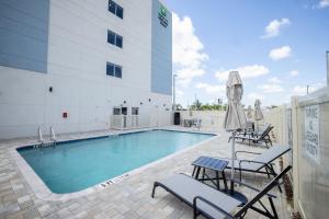 Holiday Inn Express & Suites Tampa - Stadium Area,Tampa>>Hillsborough County,4 star