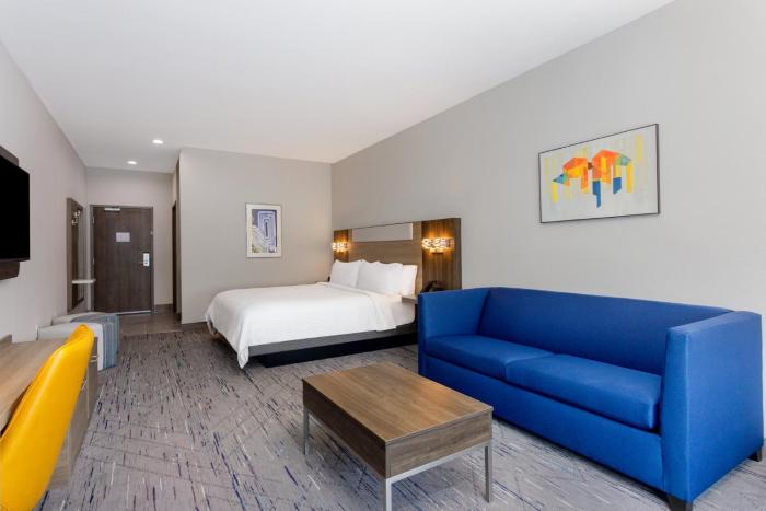 holiday inn express and suites tampa stadium area
