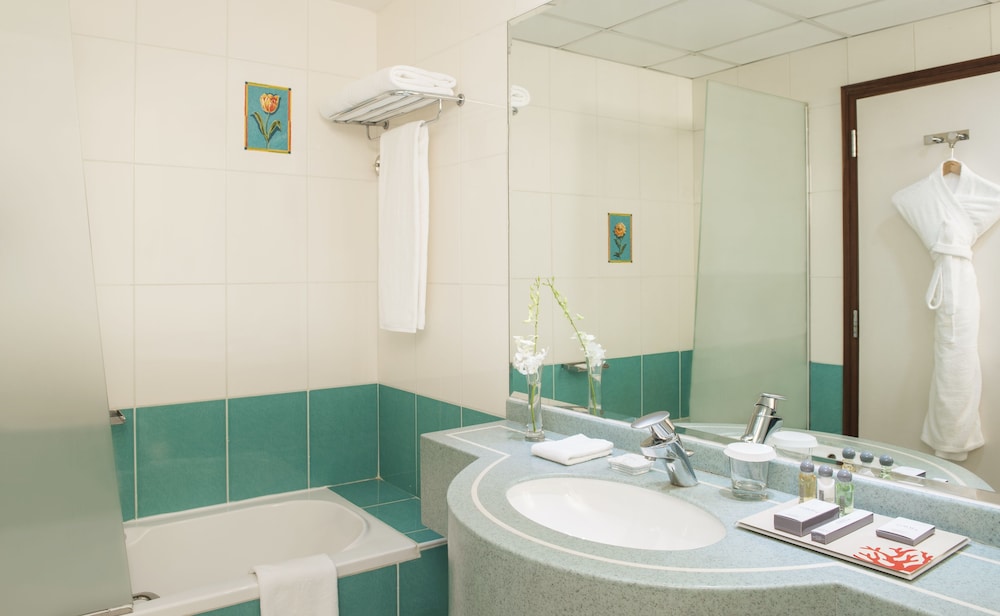 coral dubai deira hotel