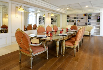 ambassadori hotel tbilisi