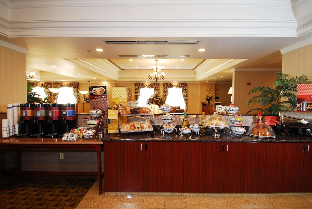 hampton inn by hilton boston cambridge