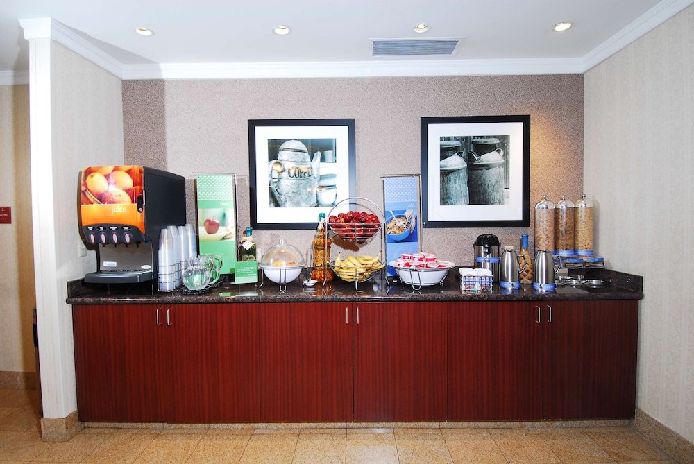 hampton inn by hilton boston cambridge