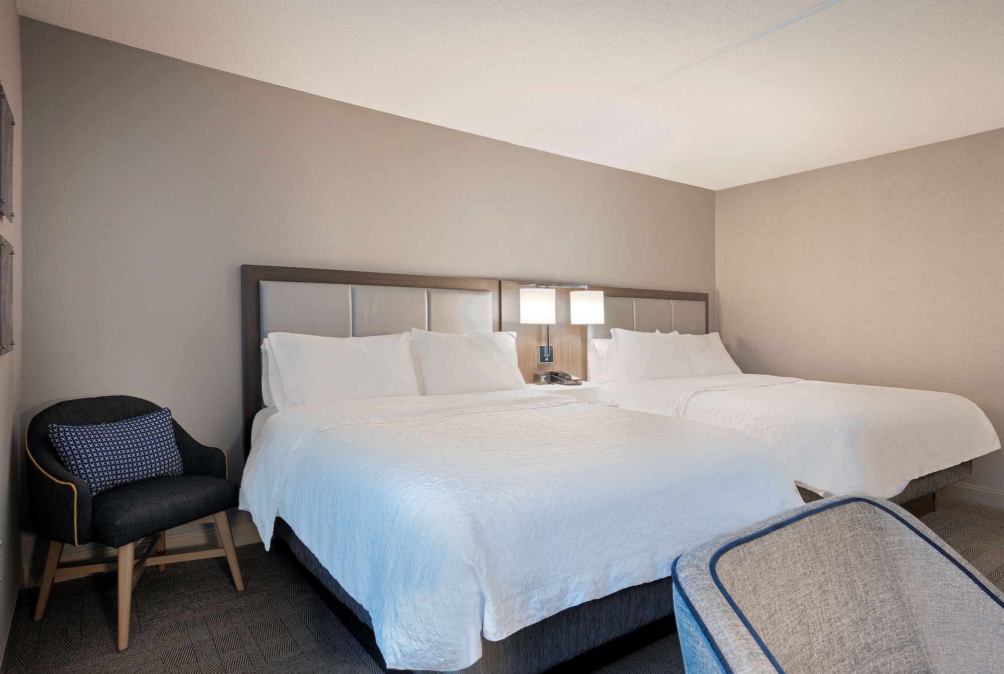 hampton inn by hilton boston cambridge