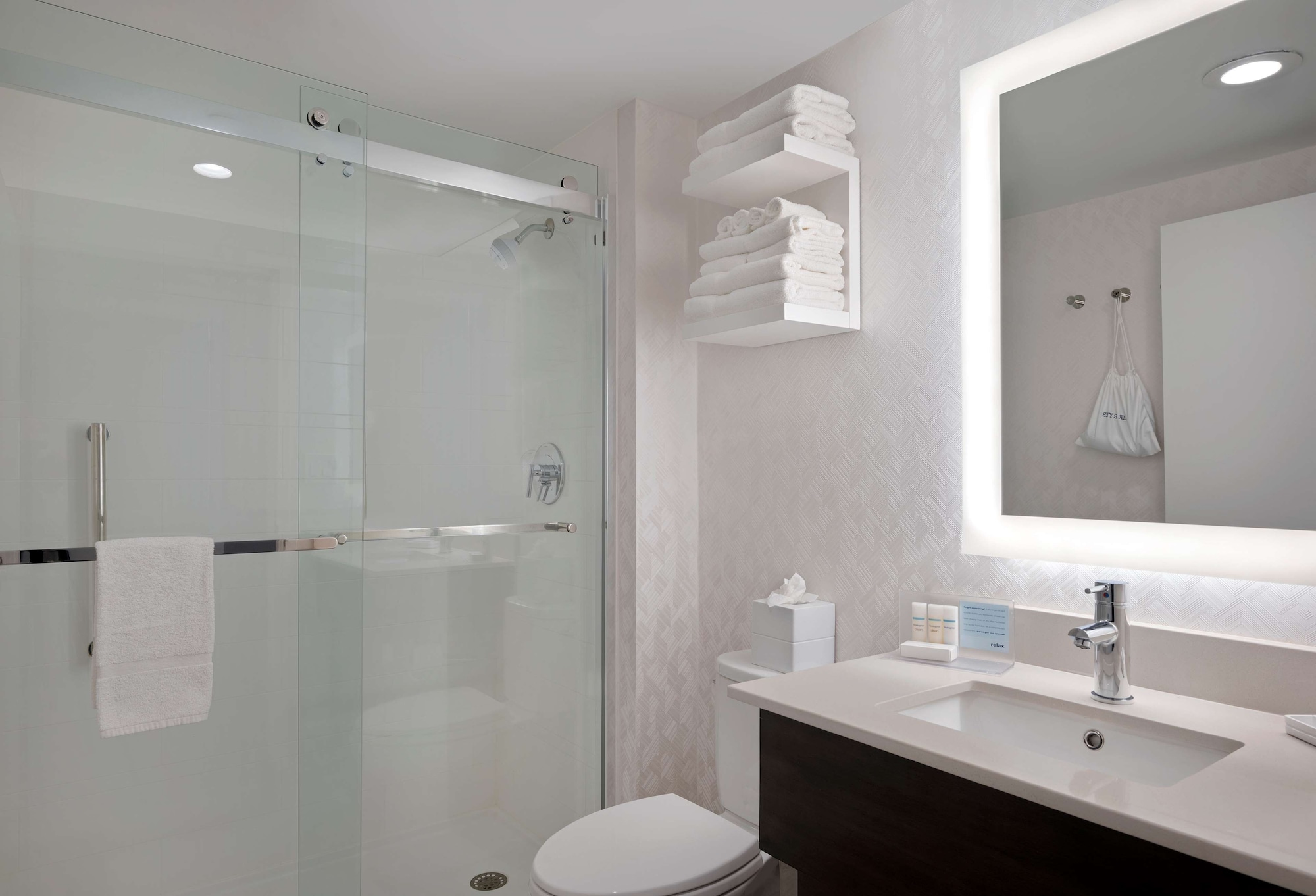 hampton inn by hilton boston cambridge