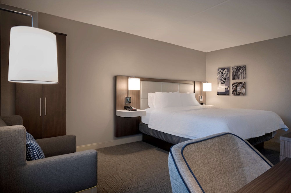 hampton inn by hilton boston cambridge