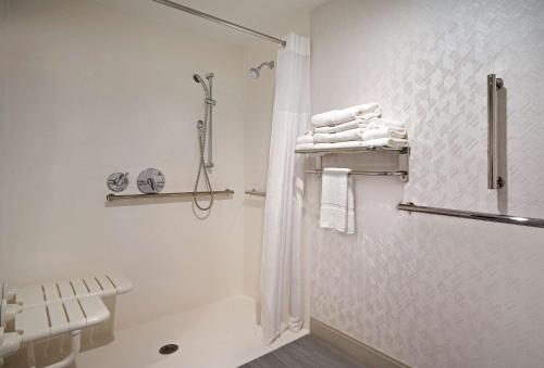 hampton inn by hilton boston cambridge