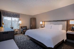 hampton inn by hilton boston cambridge