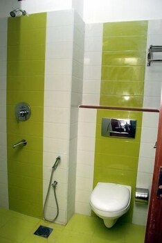 Hotel Balaji Inn,Tamil Nadu>>Solagampatti,2.5 star