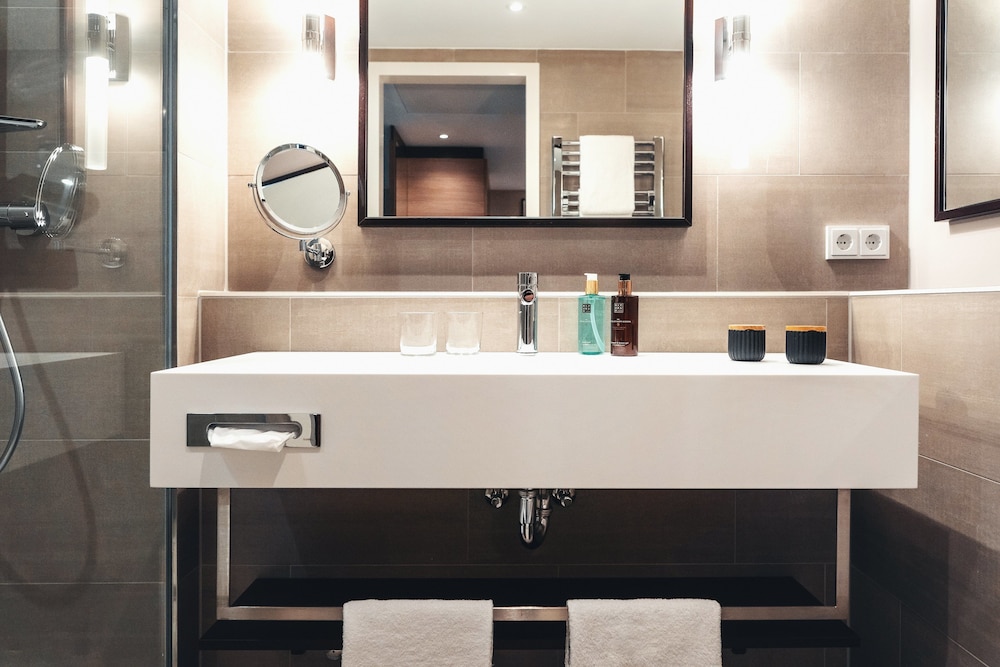 holiday inn berlin city center east prenzlauer berg by ihg
