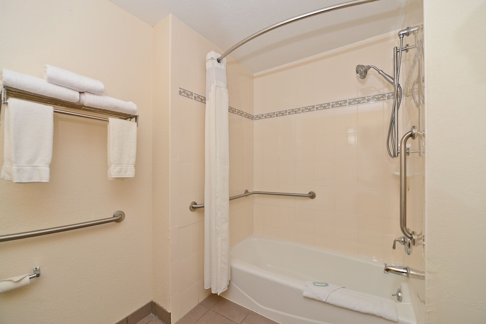 holiday inn express vero beach by ihg
