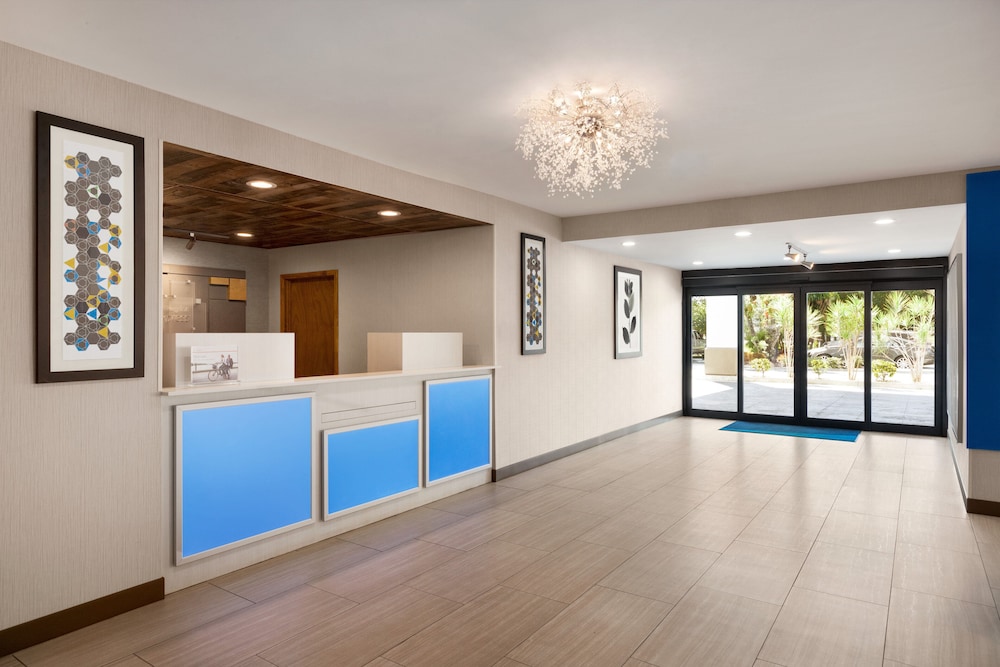 holiday inn express vero beach by ihg