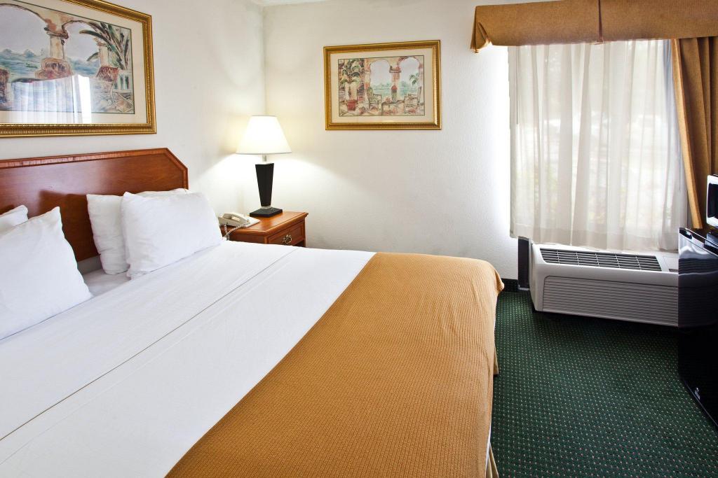holiday inn express vero beach by ihg