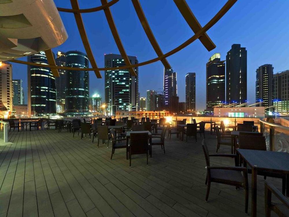 governor west bay suites and residences