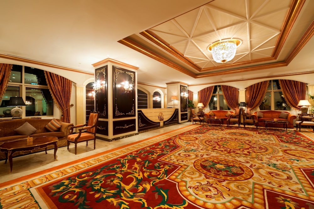 governor west bay suites and residences