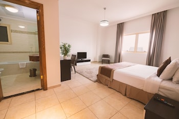 governor west bay suites and residences