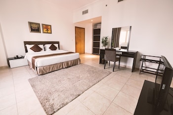 governor west bay suites and residences