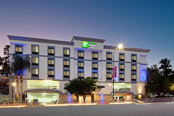 Holiday Inn Express & Suites Hollywood Walk Of Fame,Hollywood Hills>>Hollywood,3 star
