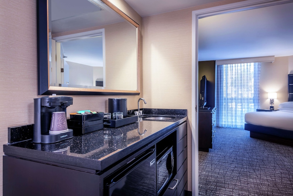 embassy suites by hilton los angeles international airport north
