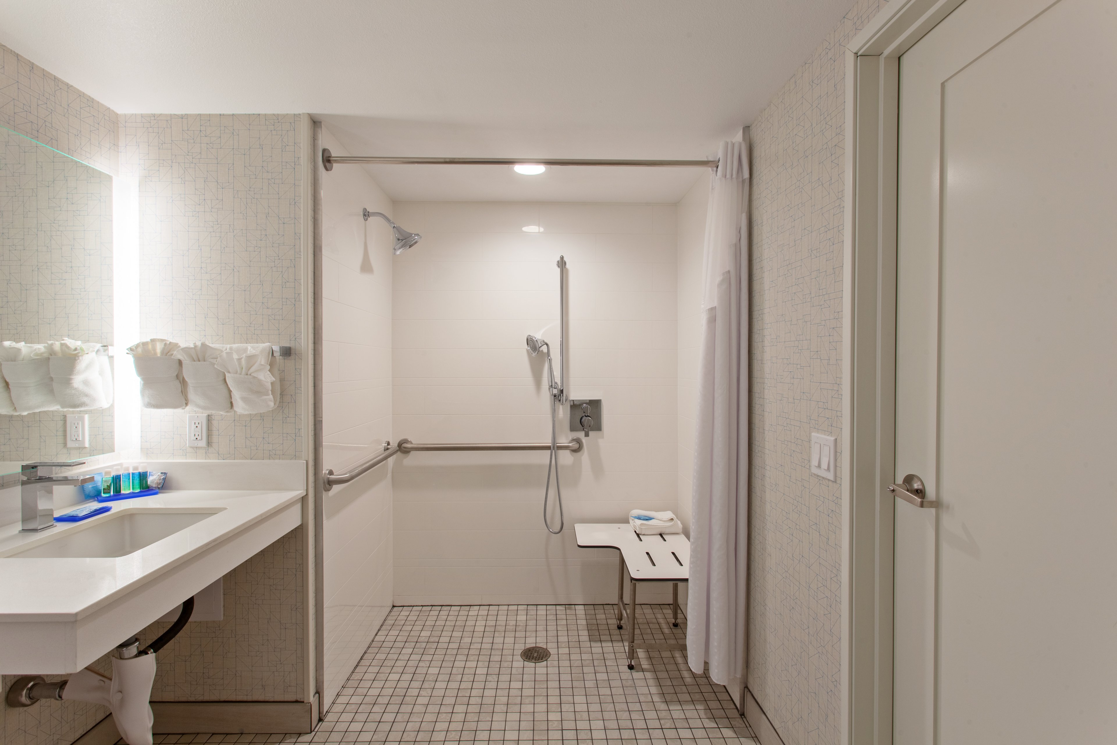 holiday inn express and suites pasadena los angeles