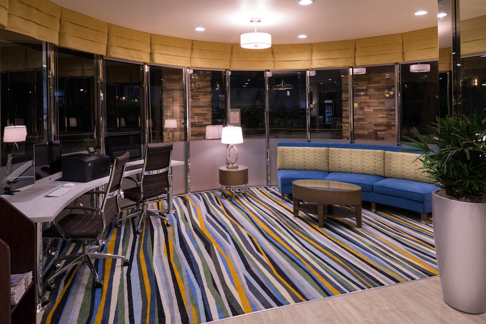 holiday inn express and suites pasadena los angeles