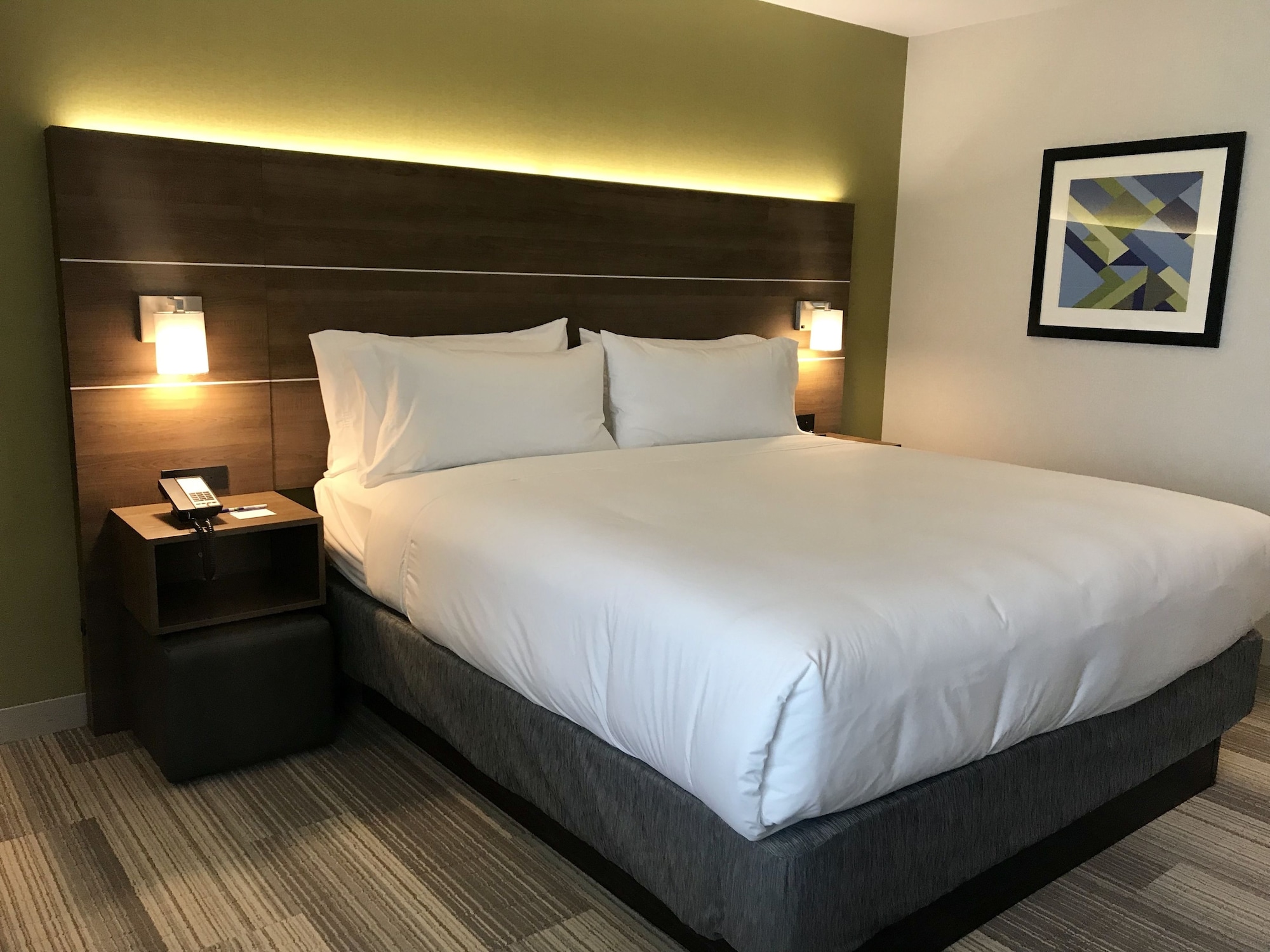 holiday inn express and suites pasadena los angeles