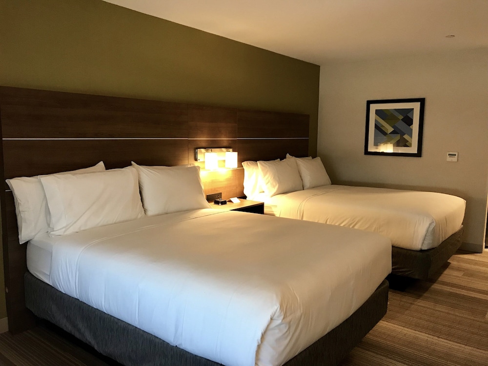 holiday inn express and suites pasadena los angeles