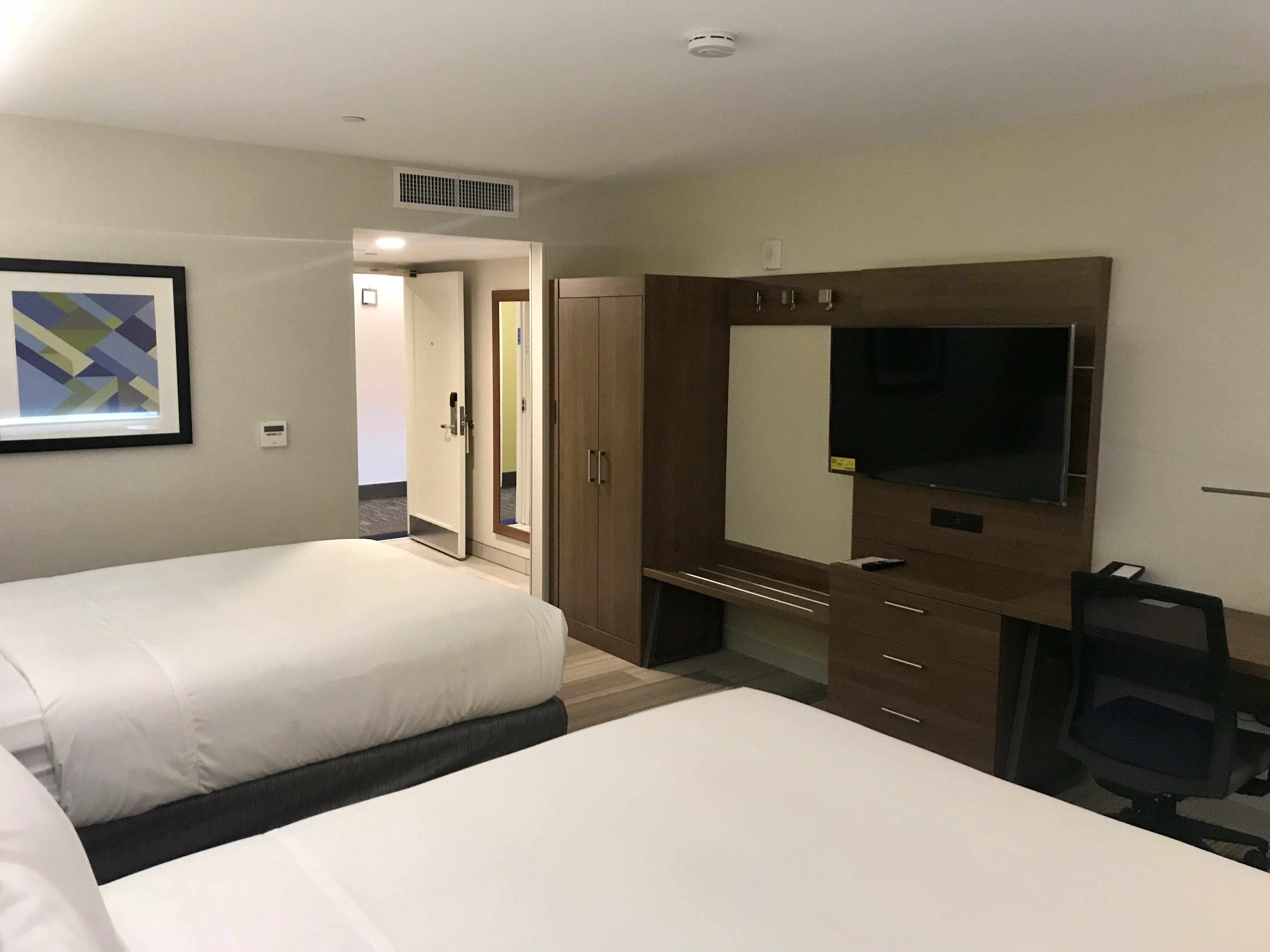 holiday inn express and suites pasadena los angeles