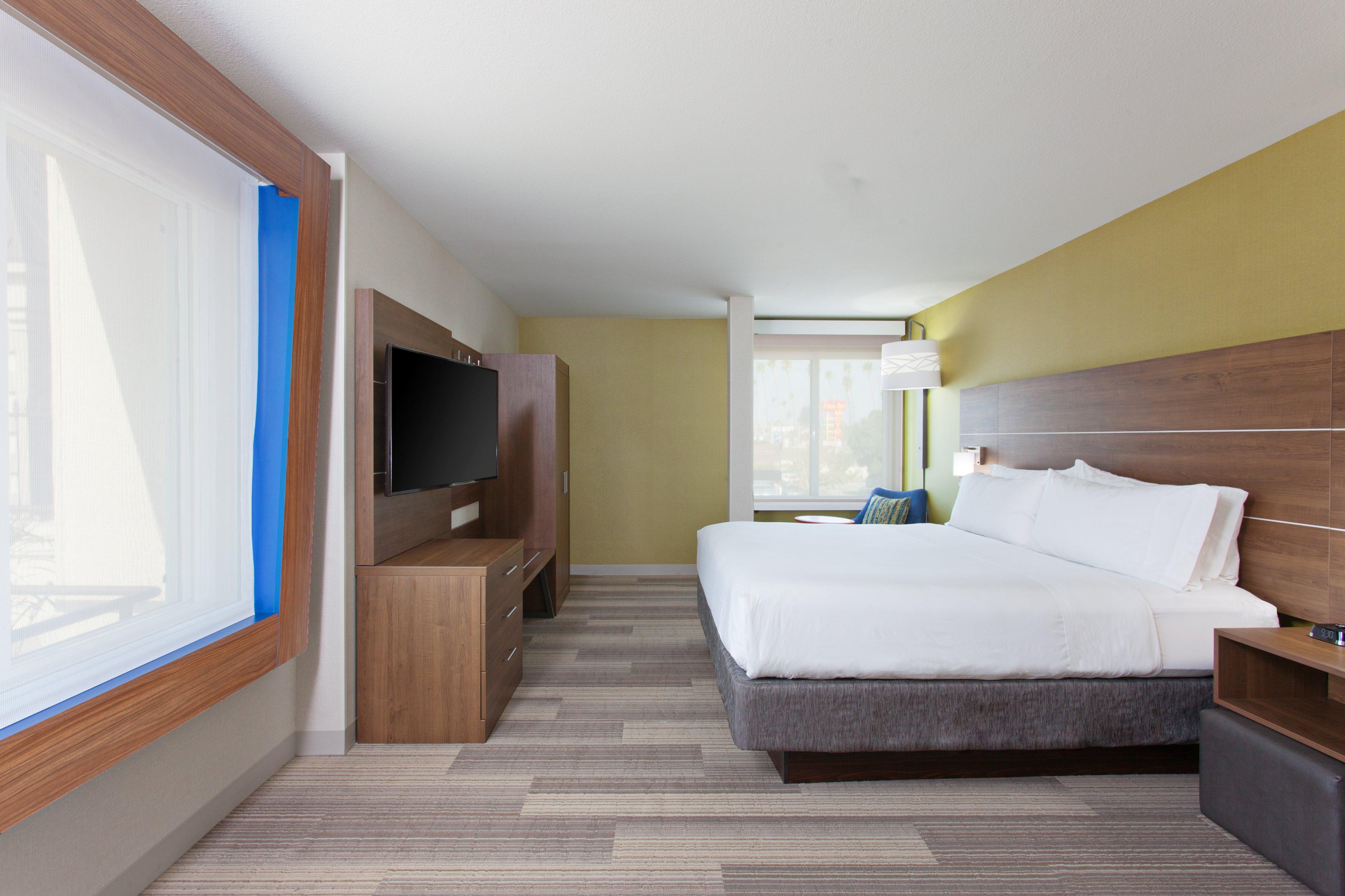 holiday inn express and suites pasadena los angeles