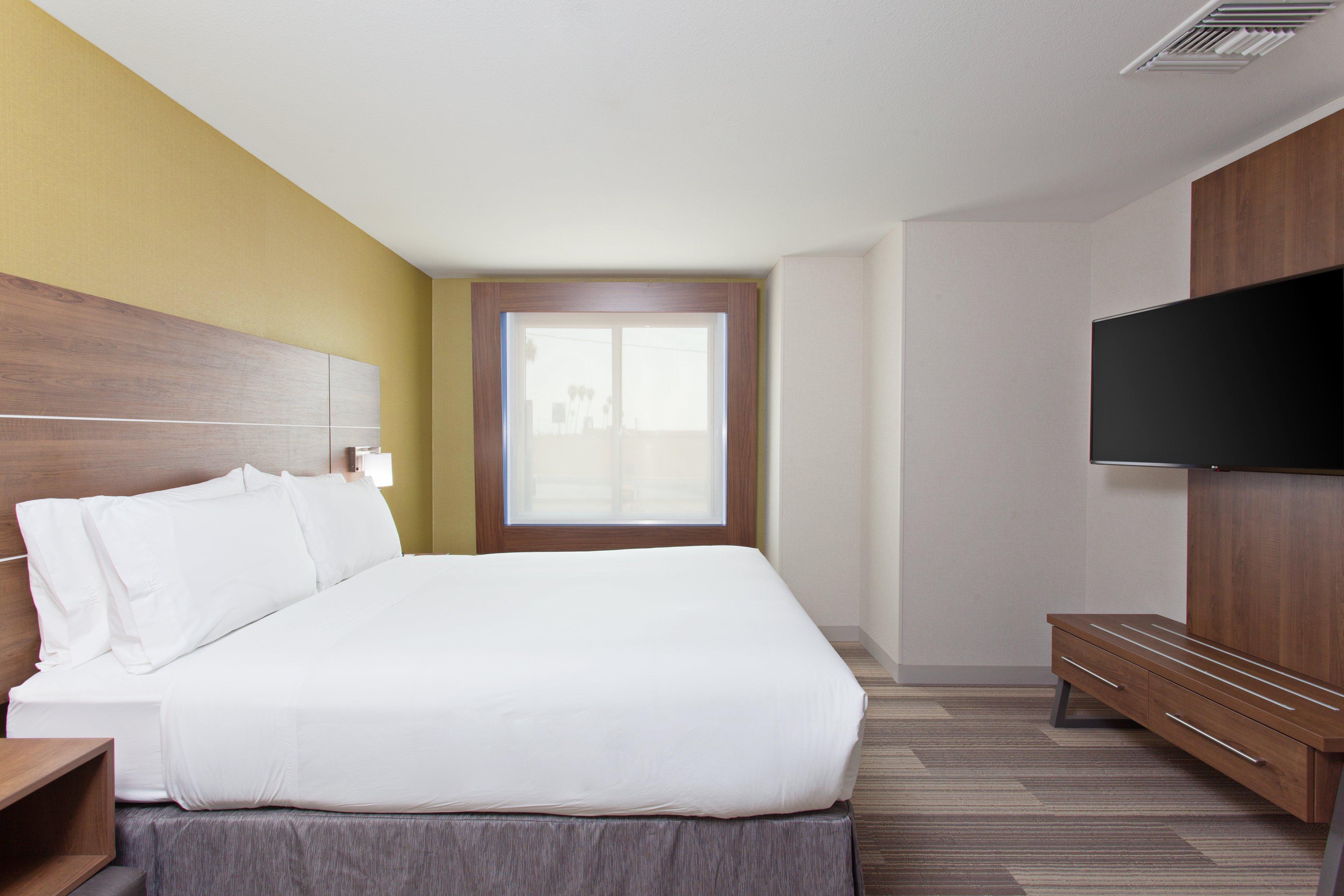 holiday inn express and suites pasadena los angeles