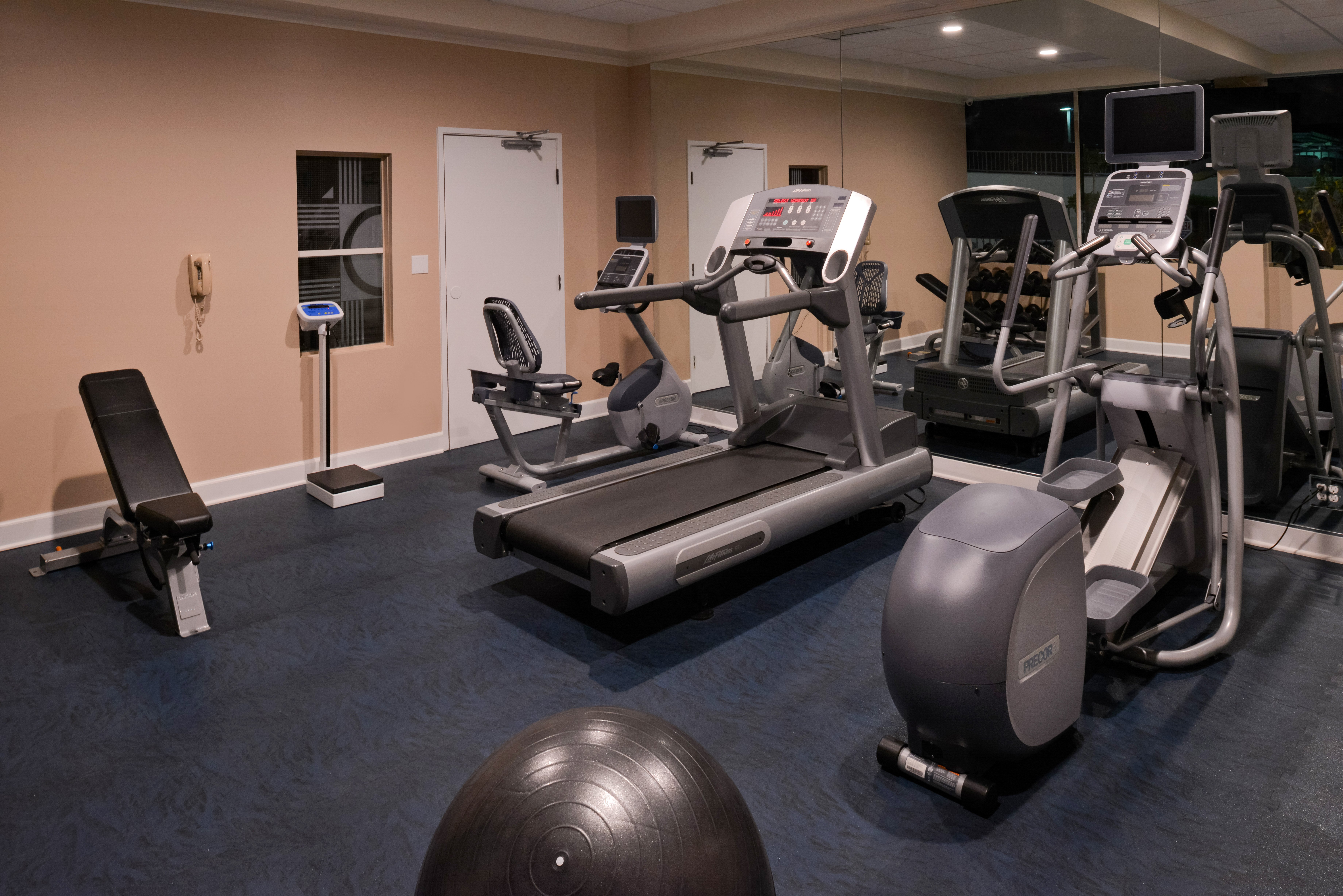 holiday inn express and suites pasadena los angeles