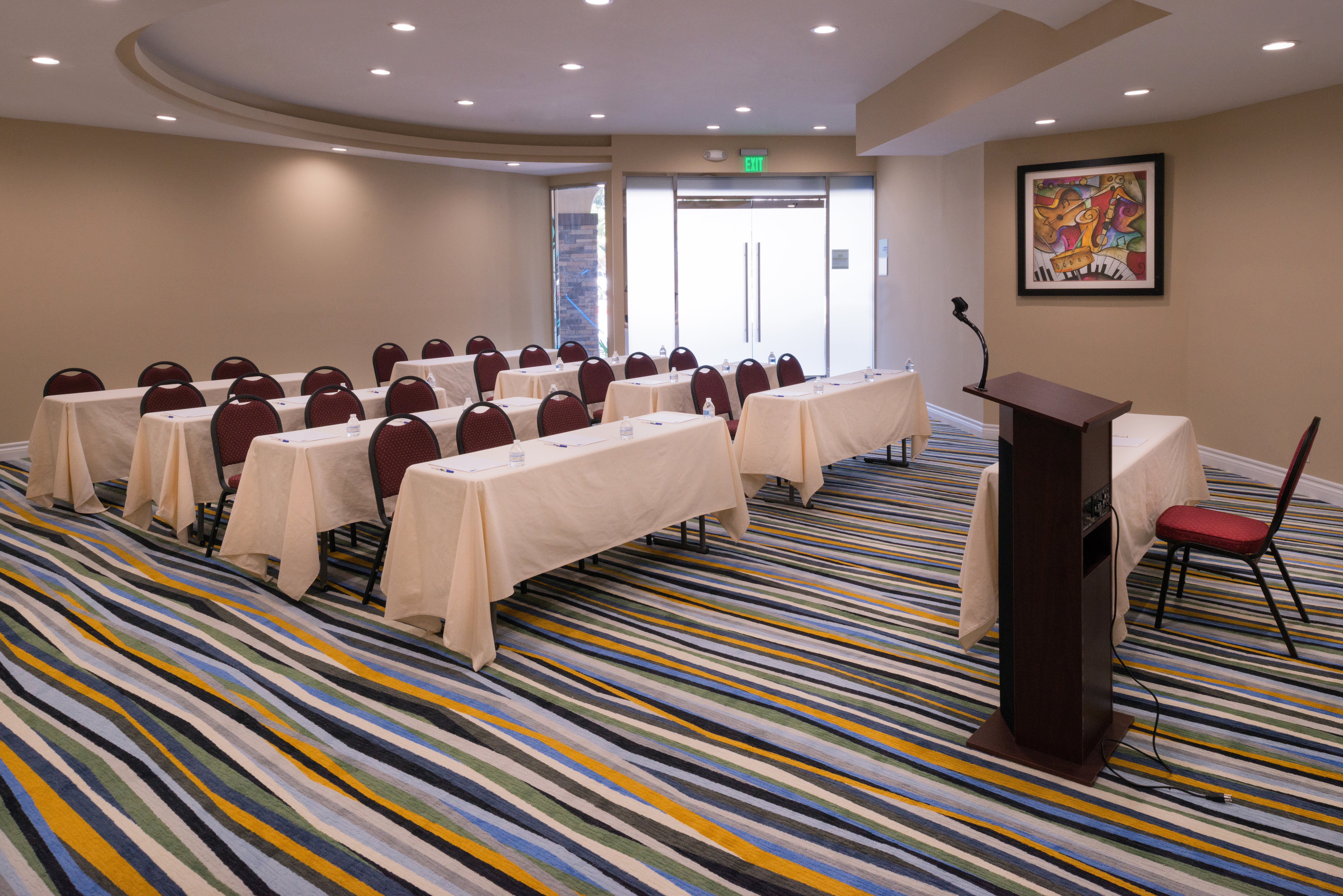 holiday inn express and suites pasadena los angeles