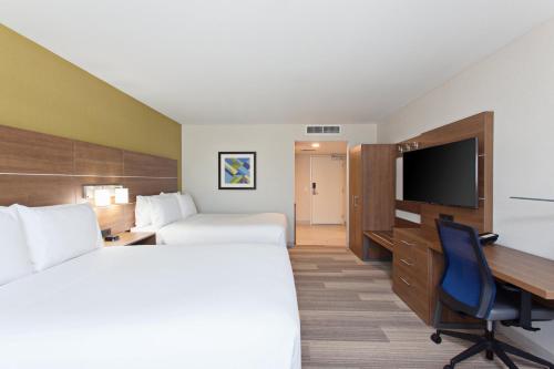 holiday inn express and suites pasadena los angeles