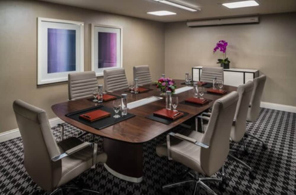 the commerce casino and hotel