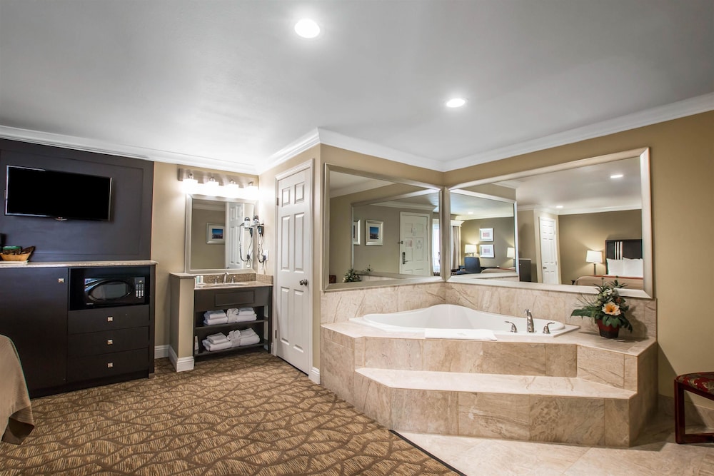 quality inn downey