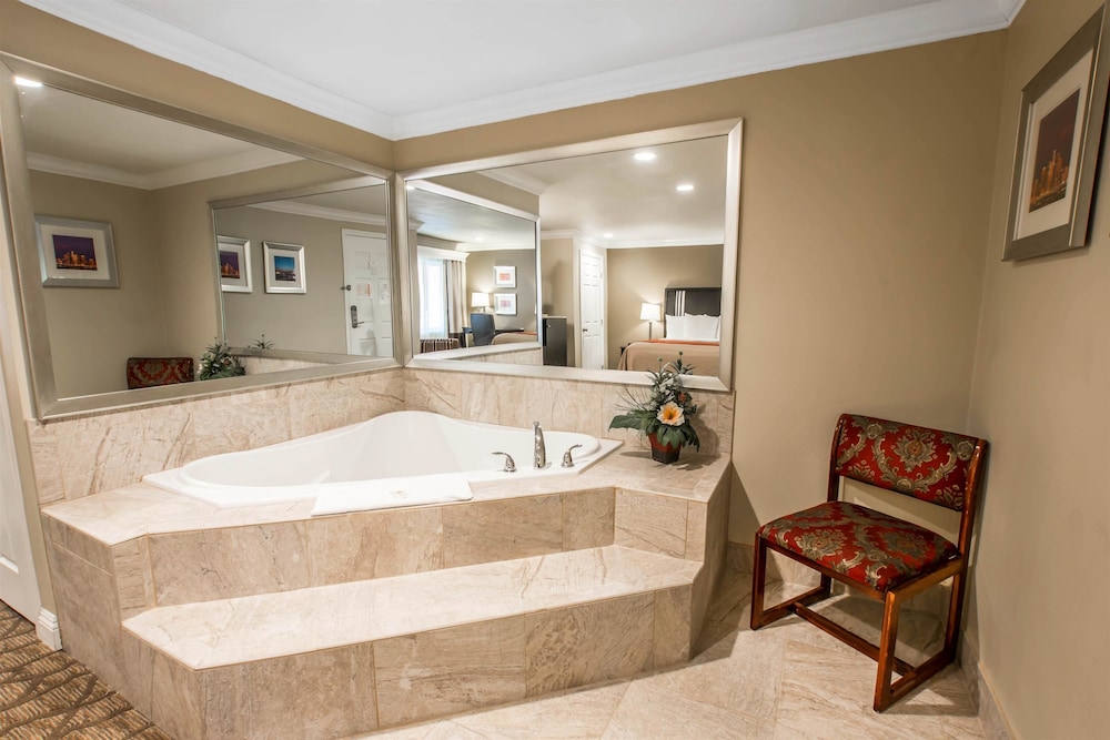 quality inn downey