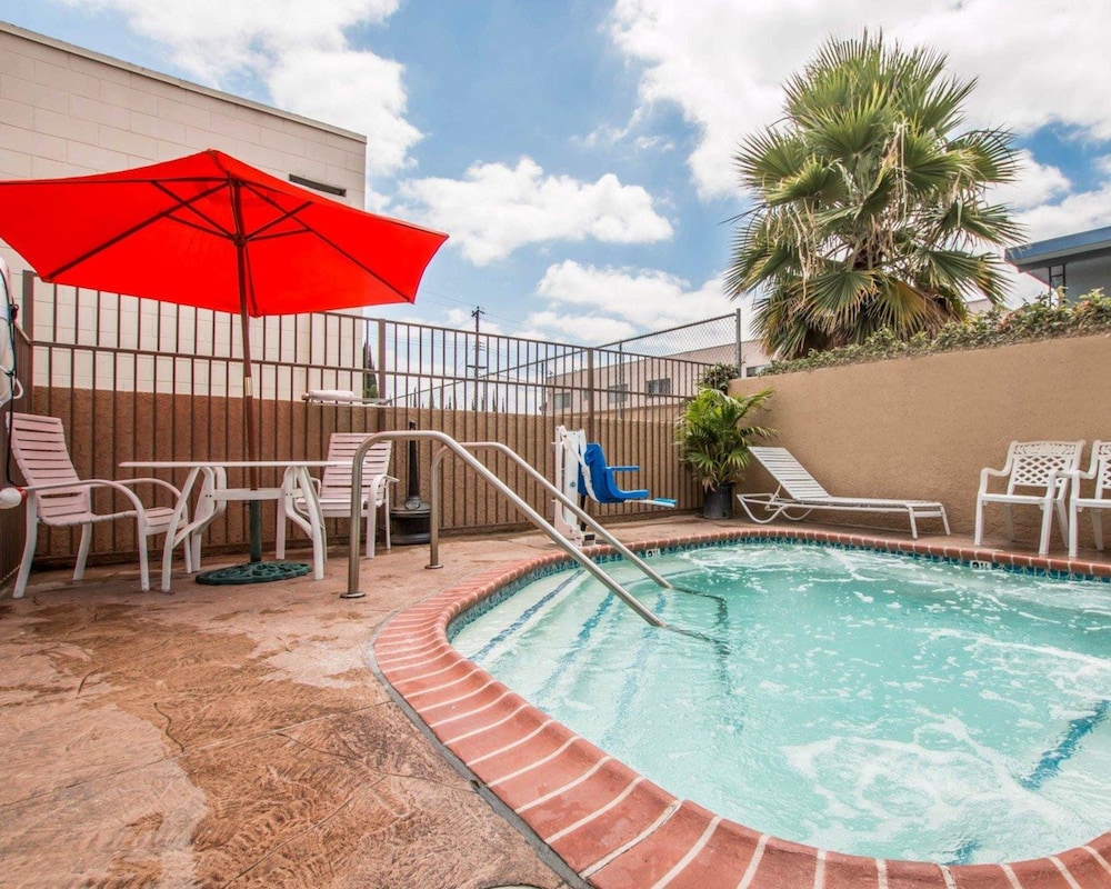 quality inn downey