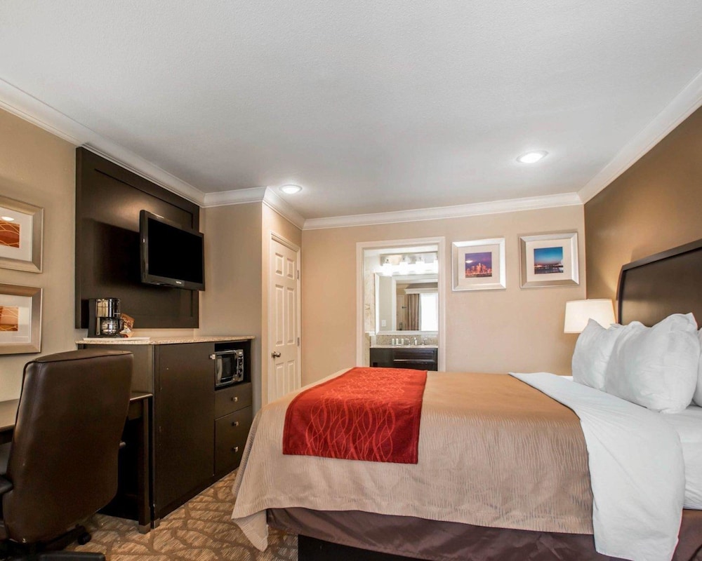 quality inn downey