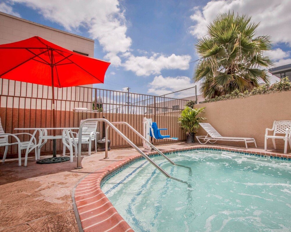 quality inn downey