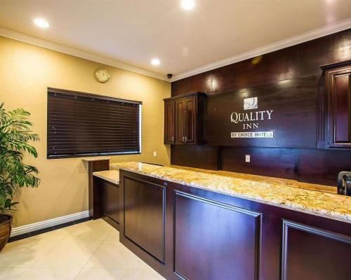 quality inn downey