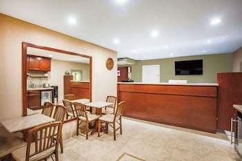 Super 8 By Wyndham Redlands/San Bernardino,Redlands>>Loma Linda,2 star