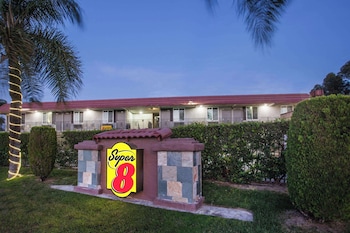 Super 8 By Wyndham Redlands/San Bernardino,Redlands>>Loma Linda,2 star