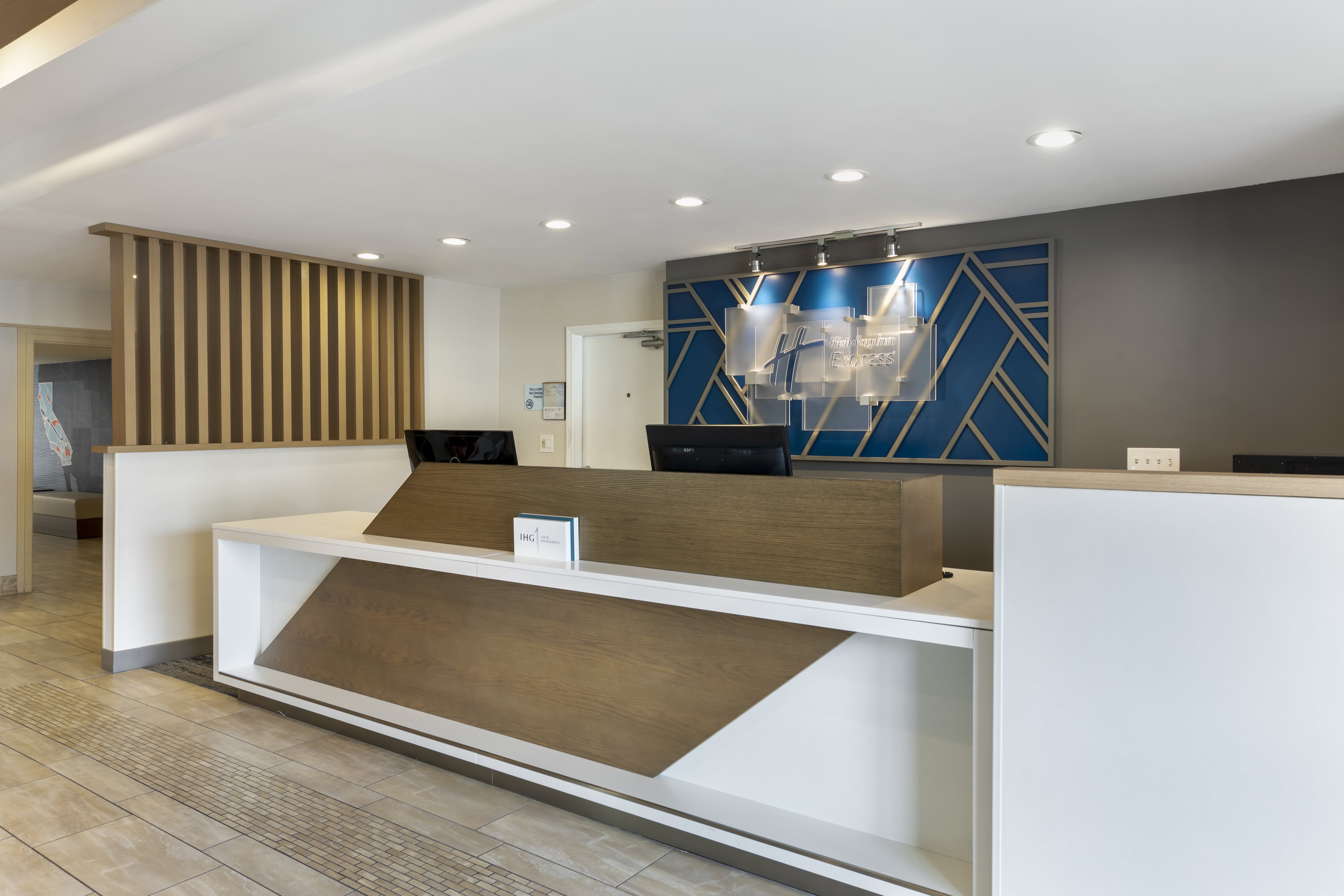 holiday inn express san bernardino colton