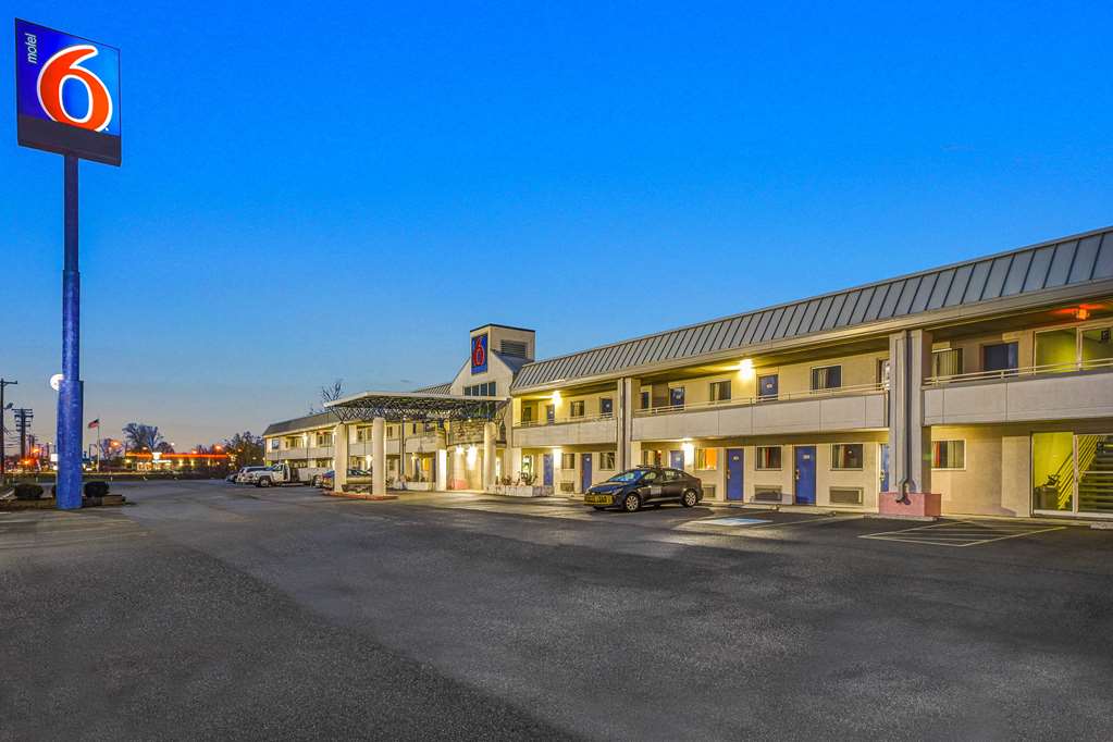 motel 6 cleveland intl airport n ridgeville