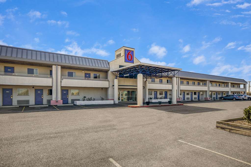 motel 6 cleveland intl airport n ridgeville