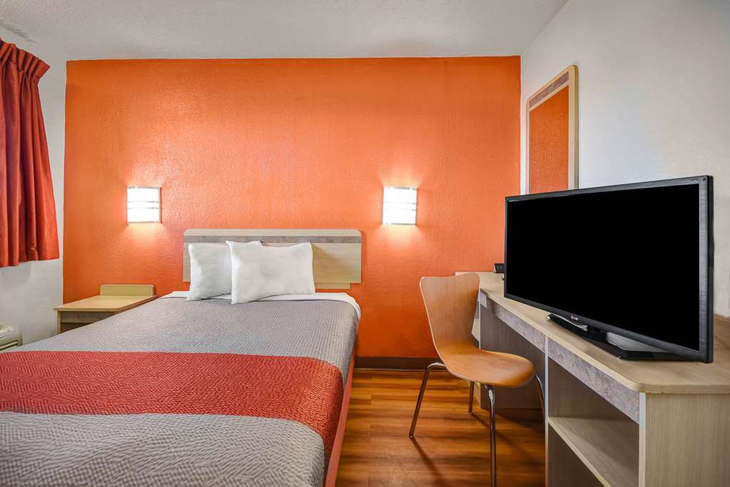 motel 6 cleveland intl airport n ridgeville