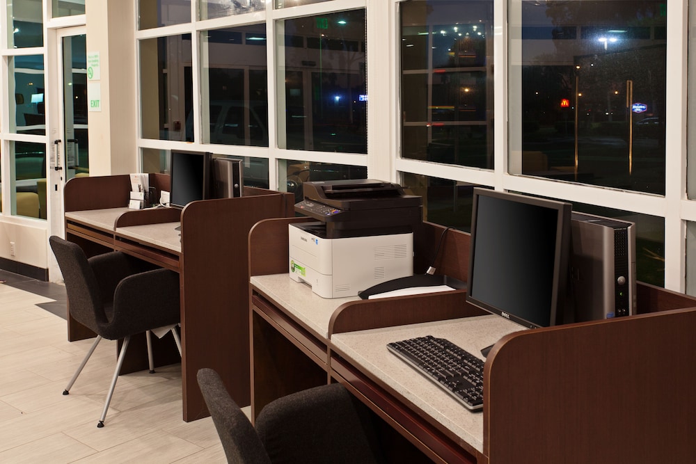 holiday inn west covina