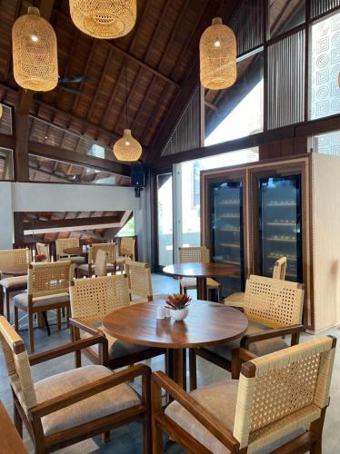 kayangan cafe and residence